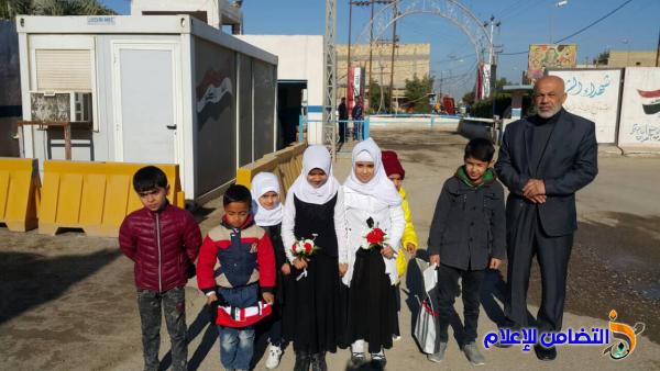 تلاميذ مبرة التضامن يقدمون الورود والتهنئة للشرطة العراقية في ذكرى عيدهم الـ96‎