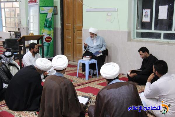 بالصور.. مدرسة العلوم الدينية في الناصرية تستأنف دوامها