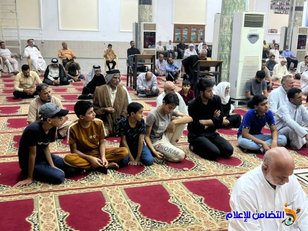 بالصور: إقامة صلاة الجمعة في جامع الشيخ عباس الكبير بالناصرية 