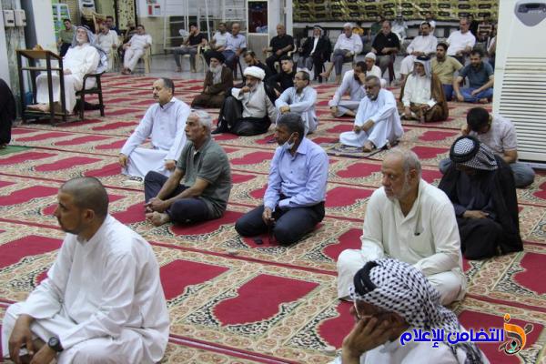 بالصور: إقامة صلاة الجمعة في جامع الشيخ عباس الكبير بالناصرية 