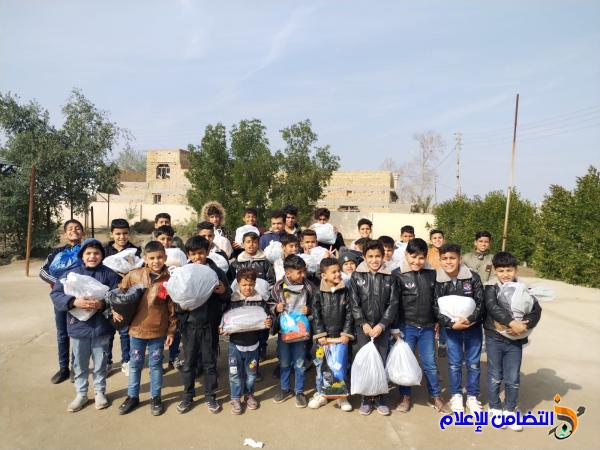 فاعل خير من أهالي بغداد يتبرع بكسوة شتوية كاملة لتلاميذ مبرة التضامن الثالثة للأيتام 